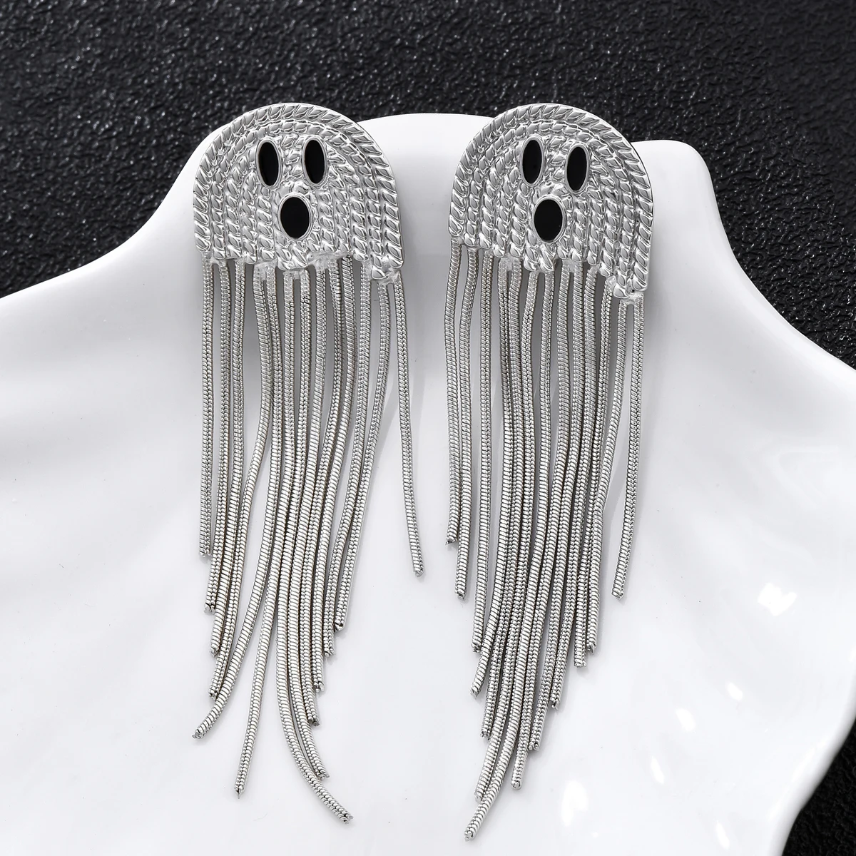 Catuni Halloween Ghost Tassel Stud Earrings Trendy Party Jewelry Accessories Gift for Women Girls Festival Daily
Catuni Halloween Ghost Tassel Stud Earrings Trendy Party Jewelry Accessories Gift for Women Girls Festival Daily