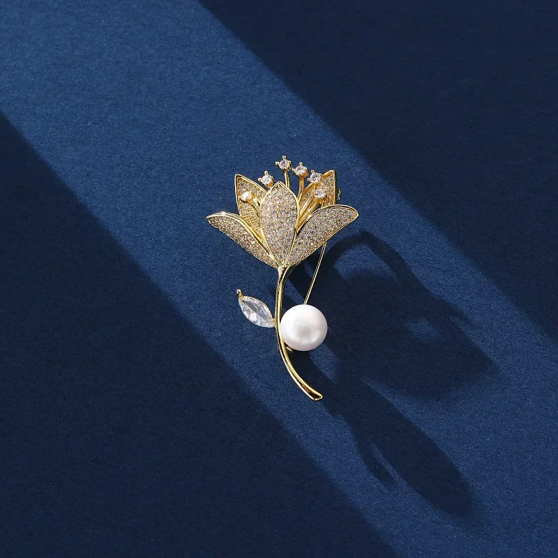 Fashion magnolia temperament flower natural freshwater pearl brooches for women
Fashion magnolia temperament flower natural freshwater pearl brooches for women