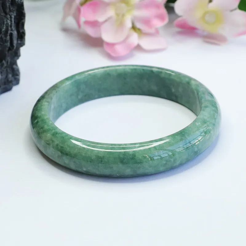 Natural Myanmar Jade 54mm-62mm bracelet exquisite princess bracelet to send girlfriend to send mother Hetian jade
Natural Myanmar Jade 54mm-62mm bracelet exquisite princess bracelet to send girlfriend to send mother Hetian jade