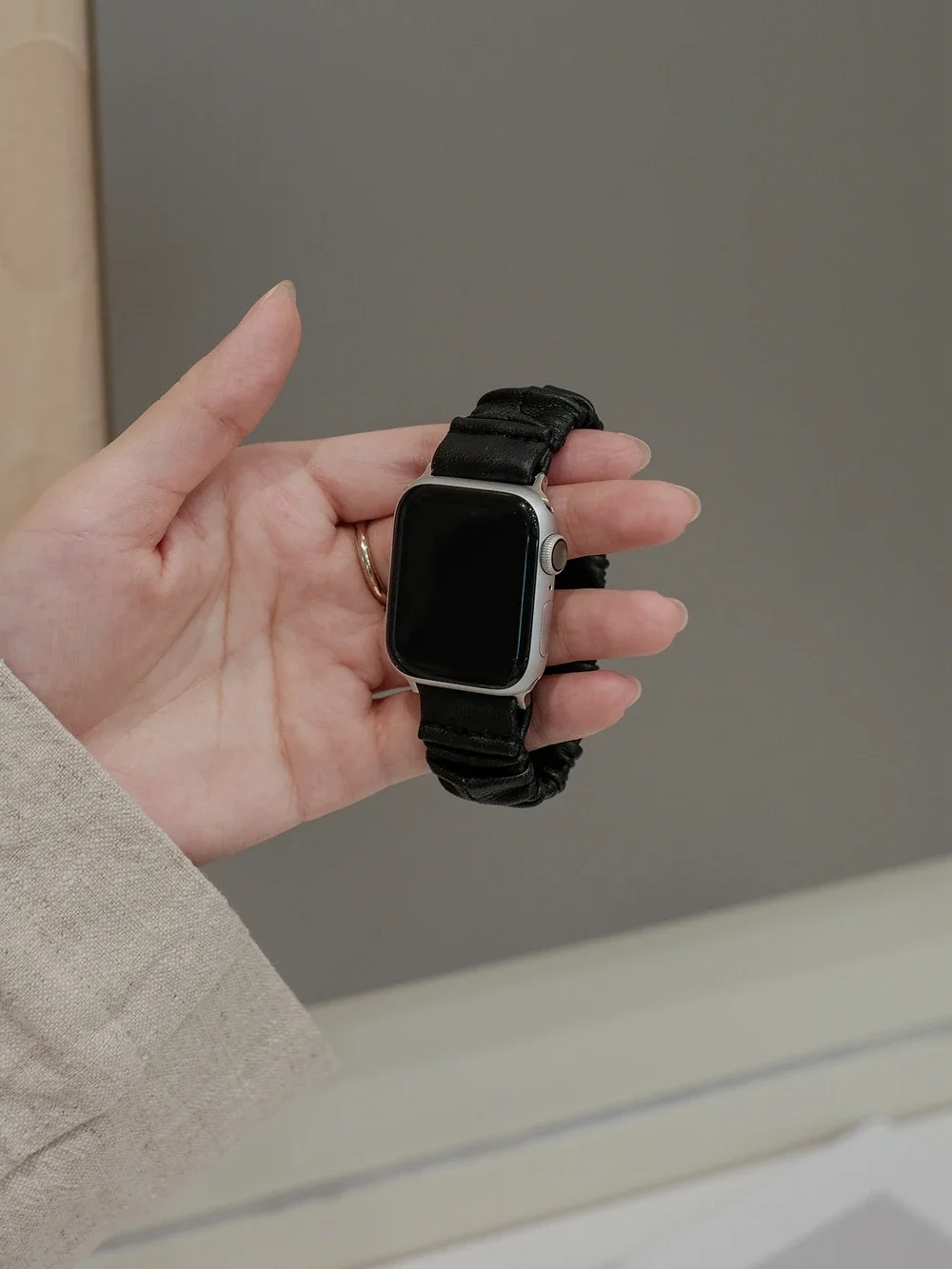 Superior Elastic Leather loop For Apple Watch band women Series Ultra 10/9/8/7/6 38mm 40mm 41mm 42mm 44mm 45mm 46mm Strap
Superior Elastic Leather loop For Apple Watch band women Series Ultra 10/9/8/7/6 38mm 40mm 41mm 42mm 44mm 45mm 46mm Strap
