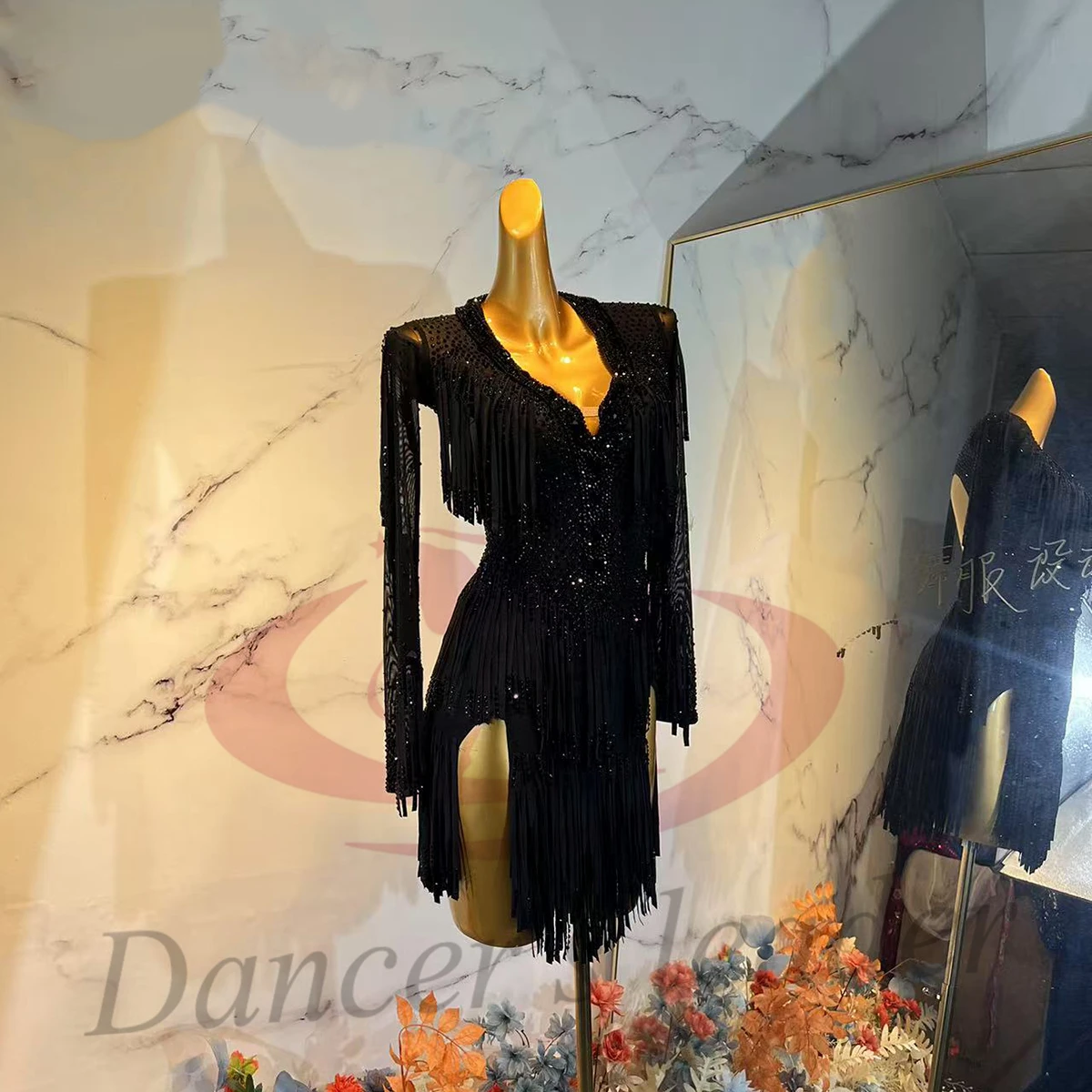 Latin Dance Dress High-end Custom Heart Back Tassel Skirt Precisely Tango Female Adult Children Stage Professional Clothing
Latin Dance Dress High-end Custom Heart Back Tassel Skirt Precisely Tango Female Adult Children Stage Professional Clothing