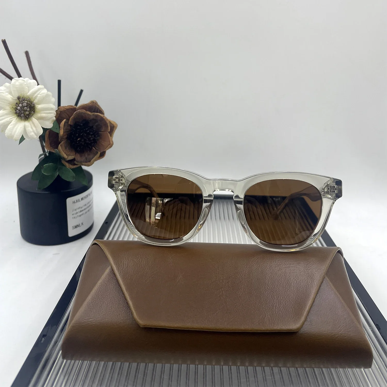 TAORED New Luxury Designer Women's Sunglasses Classic Round Frame Outdoor Acetate Sunglasses Vintage UV400 Sunglasses for Female
TAORED New Luxury Designer Women's Sunglasses Classic Round Frame Outdoor Acetate Sunglasses Vintage UV400 Sunglasses for Female