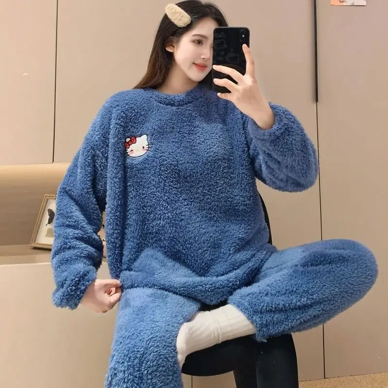 Sanrio Hello Kitty женский плюшевый пижамный комплект из кораллового флиса, осенне-зимний уютный теплый удобный фланелевой домашний комплект одежды для сна
Sanrio Hello Kitty женский плюшевый пижамный комплект из кораллового флиса, осенне-зимний уютный теплый удобный фланелевой домашний комплект одежды для сна