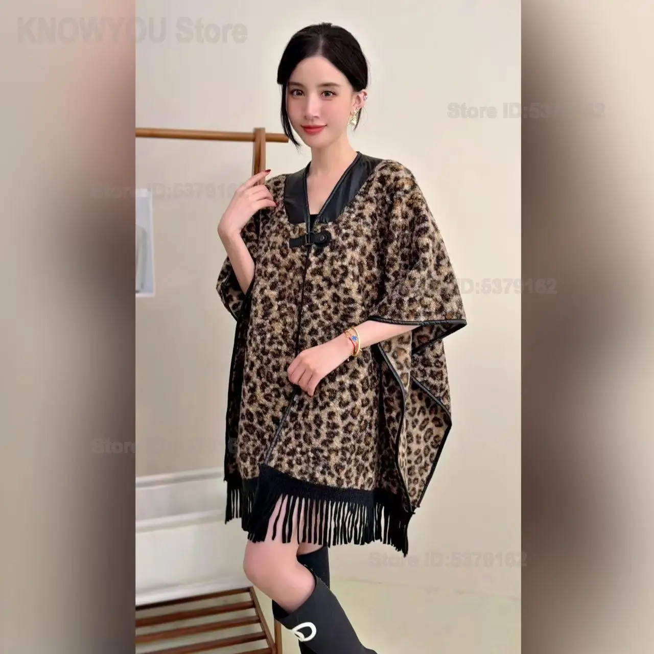 Women's Maillard Style Knit Cloak Retro Plaid Spliced Fringe Shawl Chic Loose Knitted Outerwear for Daily Outfits
Women's Maillard Style Knit Cloak Retro Plaid Spliced Fringe Shawl Chic Loose Knitted Outerwear for Daily Outfits