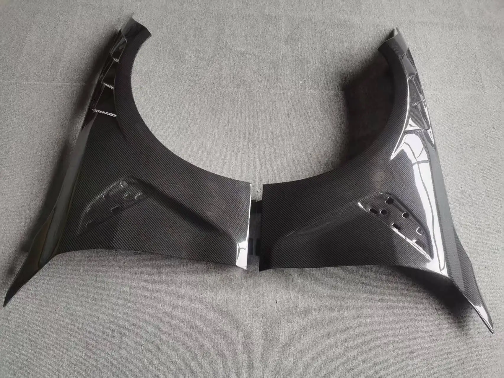 2021+ внешние аксессуары 3K Twill G82 сухие брызговики из углеродного волокна для крыльев M4 G82
2021+ внешние аксессуары 3K Twill G82 сухие брызговики из углеродного волокна для крыльев M4 G82