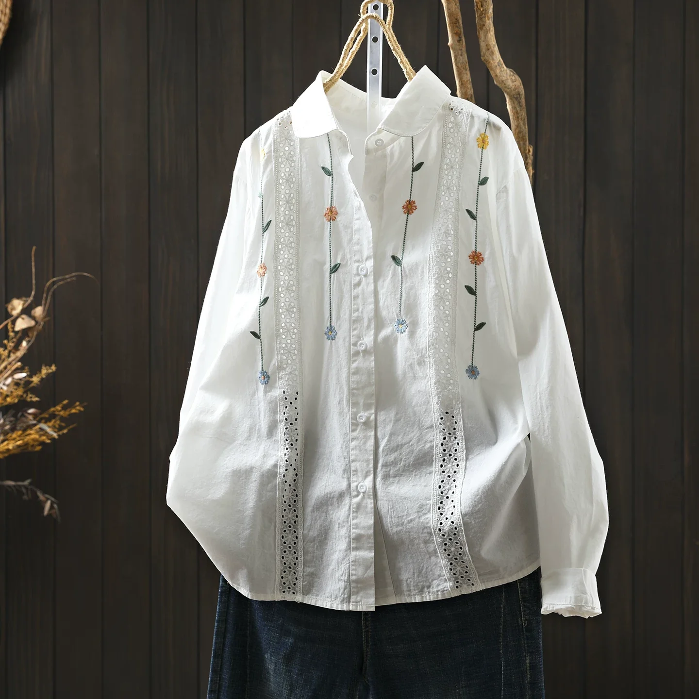 2026 Women's Floral Embroidered White 100% Cotton Blouse, Peter Pan Collar Long Sleeve Shirt, Vintage Loose Tops for Spring
2026 Women's Floral Embroidered White 100% Cotton Blouse, Peter Pan Collar Long Sleeve Shirt, Vintage Loose Tops for Spring