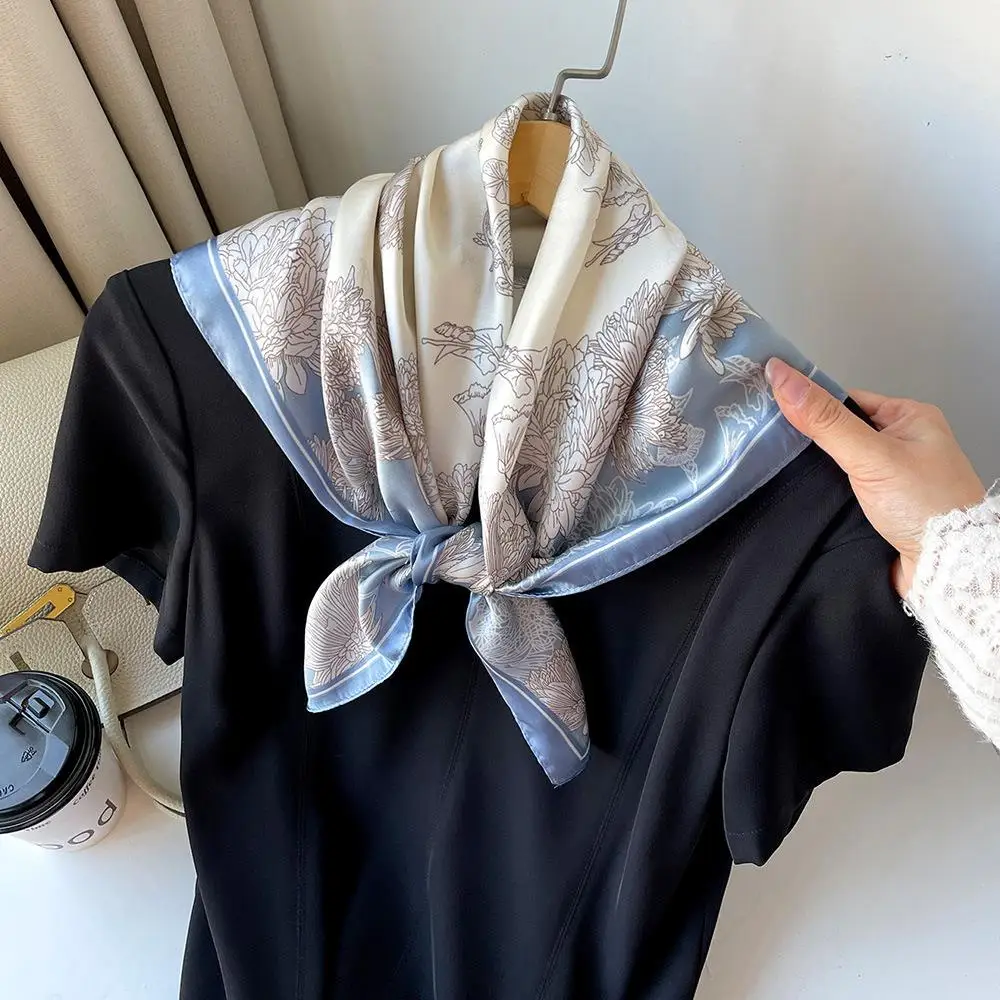 Fashion Silk Square Scarf Women Soft Satin Neckerchief Hairband Lucury Shawl Hijab Ribbon Headband Foulard Female scarf
Fashion Silk Square Scarf Women Soft Satin Neckerchief Hairband Lucury Shawl Hijab Ribbon Headband Foulard Female scarf