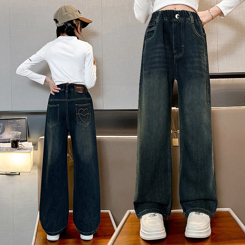 Child Wide Leg Jeans with Heart Pocket for Girls Fashion Spring Autumn Loose Denim Pants Kids Teenager High Waist Jeans Trousers
Child Wide Leg Jeans with Heart Pocket for Girls Fashion Spring Autumn Loose Denim Pants Kids Teenager High Waist Jeans Trousers