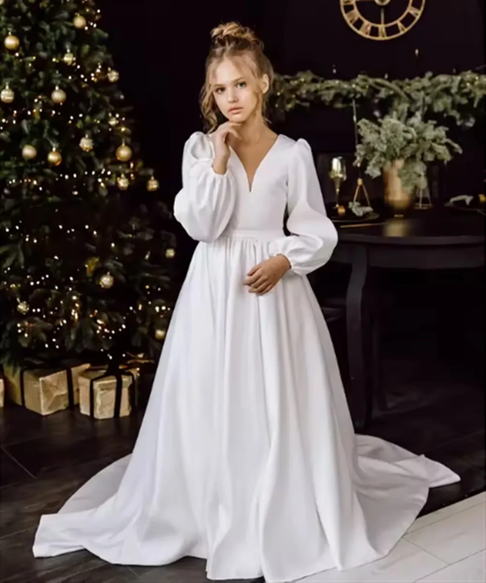 Elegant Flower Girl Wedding Dress Long Sleeves Satin Bow V Neck with Train Backless Princess Birthday Party First Communion
Elegant Flower Girl Wedding Dress Long Sleeves Satin Bow V Neck with Train Backless Princess Birthday Party First Communion
