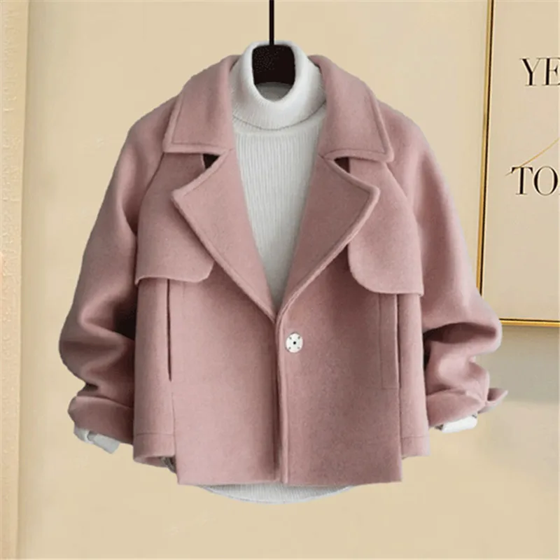 Women's Korean Version of Woolen Jacket, Long-sleeved Lapel, Slim Short Coat, Temperament Commuting, Autumn Winter, Solid Color
Women's Korean Version of Woolen Jacket, Long-sleeved Lapel, Slim Short Coat, Temperament Commuting, Autumn Winter, Solid Color