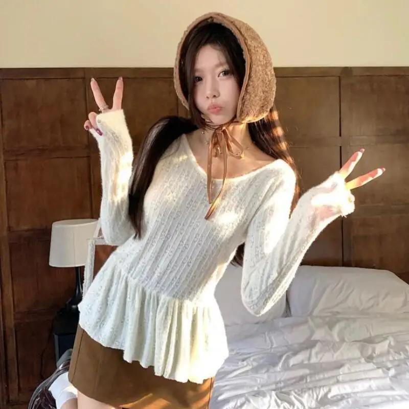 Korean Style Bow V Neck Soft Lace Knitted Women's Long Sleeve Top Fashion Casual Spring Summer New Solid Color T-Shirt
Korean Style Bow V Neck Soft Lace Knitted Women's Long Sleeve Top Fashion Casual Spring Summer New Solid Color T-Shirt