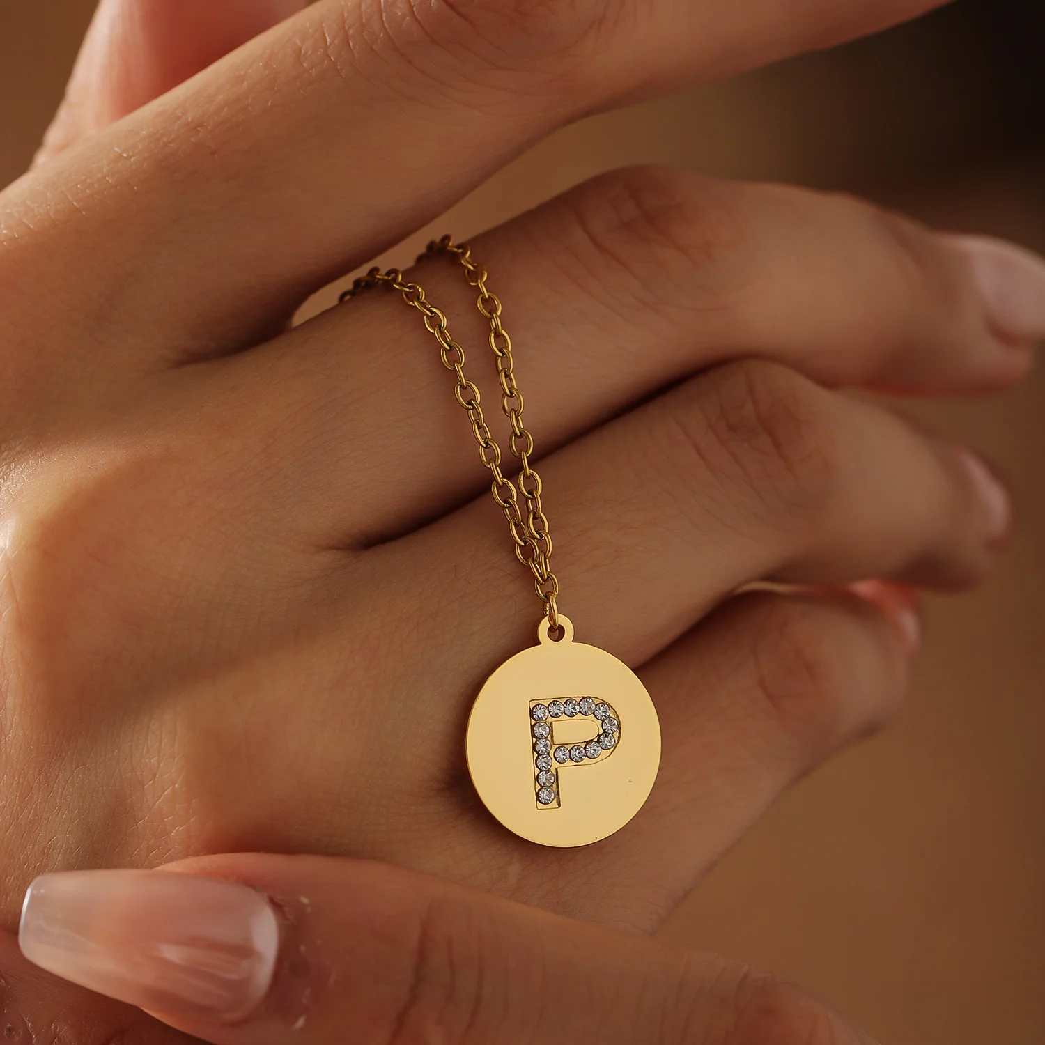 Round Pendant Etched Diamond Cut Lettering Necklace 18K Gold Plated Stainless Steel Custom Initial Dainty Jewelry Gift for Her
Round Pendant Etched Diamond Cut Lettering Necklace 18K Gold Plated Stainless Steel Custom Initial Dainty Jewelry Gift for Her