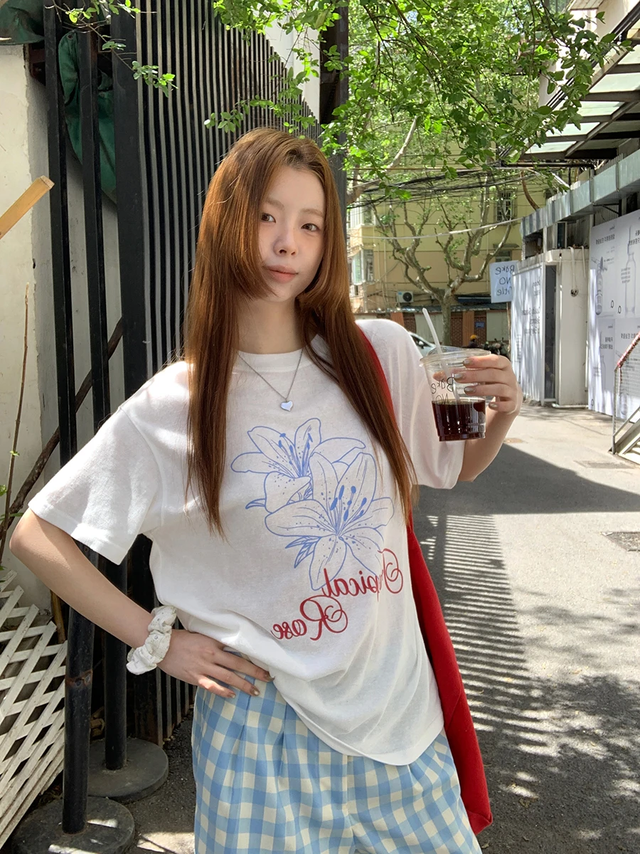 Loose ort Sve T-irt Women's White Summer oulder Design Casual Sle Cotton Comfortable Fit round Ne Top
Loose ort Sve T-irt Women's White Summer oulder Design Casual Sle Cotton Comfortable Fit round Ne Top