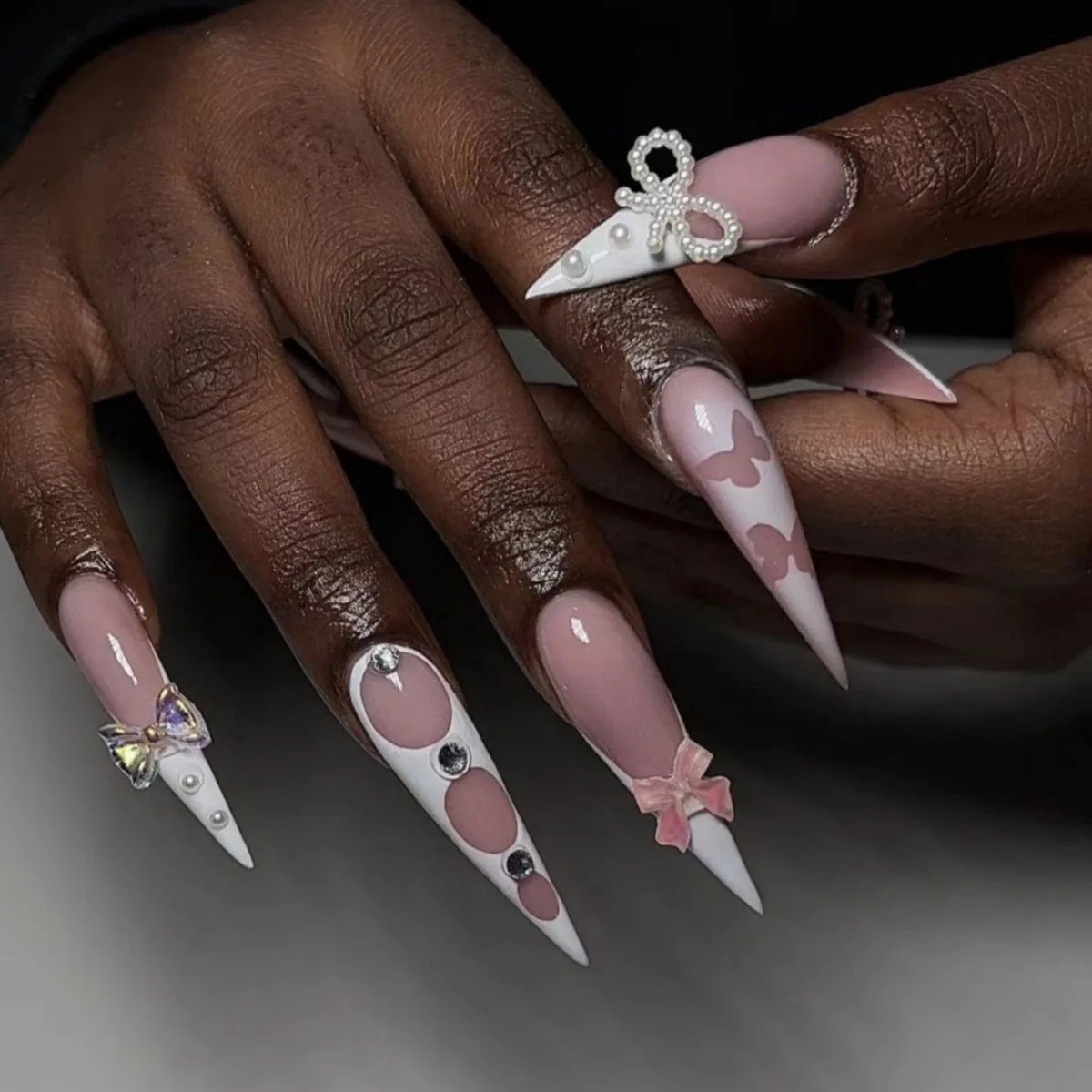 24pcs French Extra Long Fake Nails with 3D Bow Design Stiletto Press on Nails Art Datachable Butterfly Almond False Nail Tips
24pcs French Extra Long Fake Nails with 3D Bow Design Stiletto Press on Nails Art Datachable Butterfly Almond False Nail Tips