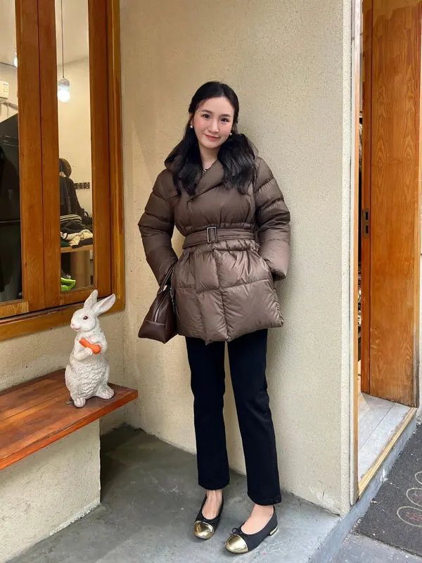 Women's Thickened Long Sleeve Cotton Jacket Belted Waist Slimming Winter Coat Korean Style Commute Polyester Fabric Hooded
Women's Thickened Long Sleeve Cotton Jacket Belted Waist Slimming Winter Coat Korean Style Commute Polyester Fabric Hooded