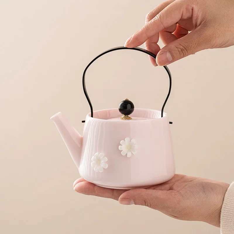 Peach Powder Flower Lifting Pot Ceramic Teapot Single Pot Household Afternoon Tea Set Flower Teapot with Filter Kung Fu Teapot
Peach Powder Flower Lifting Pot Ceramic Teapot Single Pot Household Afternoon Tea Set Flower Teapot with Filter Kung Fu Teapot