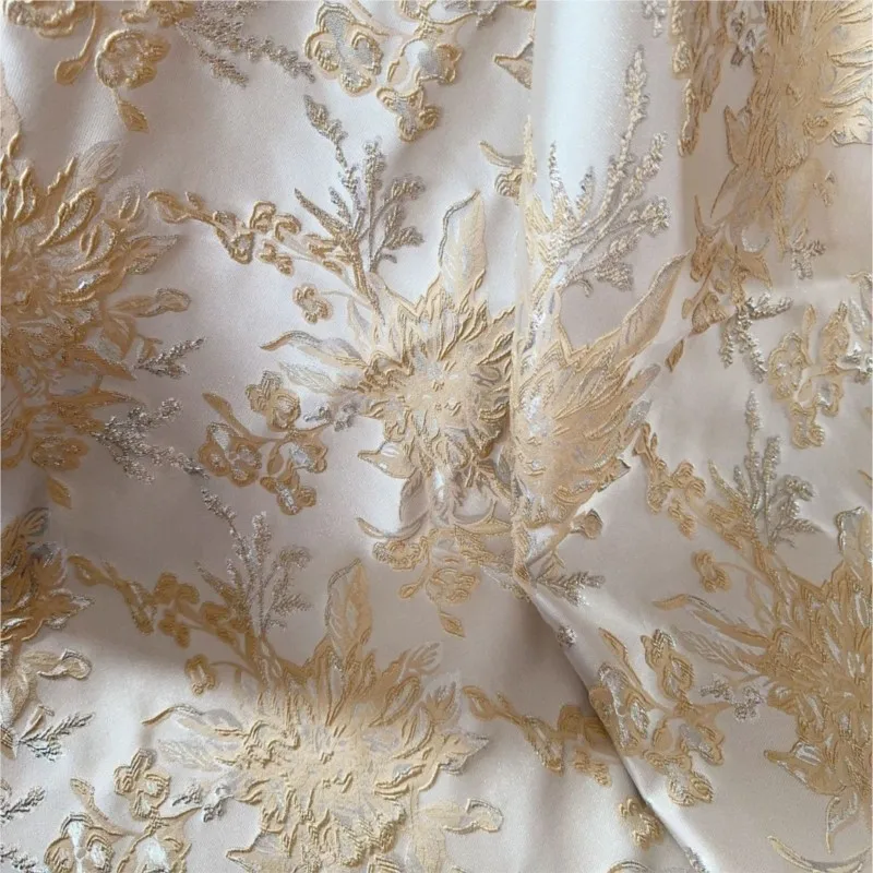 Fashionable embossed silver jacquard fabric vest dress cheongsam throw pillow
Fashionable embossed silver jacquard fabric vest dress cheongsam throw pillow