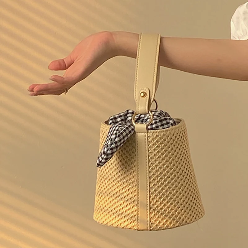 Summer Straw Bucket Bags Beach Vacation Bags Cloth Knotted Handbag Casual Fashion Simple Portable Exquisite Elegant Cute
Summer Straw Bucket Bags Beach Vacation Bags Cloth Knotted Handbag Casual Fashion Simple Portable Exquisite Elegant Cute