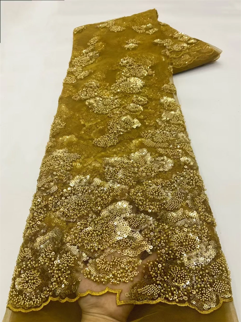 Роскошная нигерийская сетчатая кружевная ткань с блестками, 2025, высокое качество, кружевная ткань с африканскими бусинами, французская ткань для шитья свадебного платья Q202-1
Роскошная нигерийская сетчатая кружевная ткань с блестками, 2025, высокое качество, кружевная ткань с африканскими бусинами, французская ткань для шитья свадебного платья Q202-1