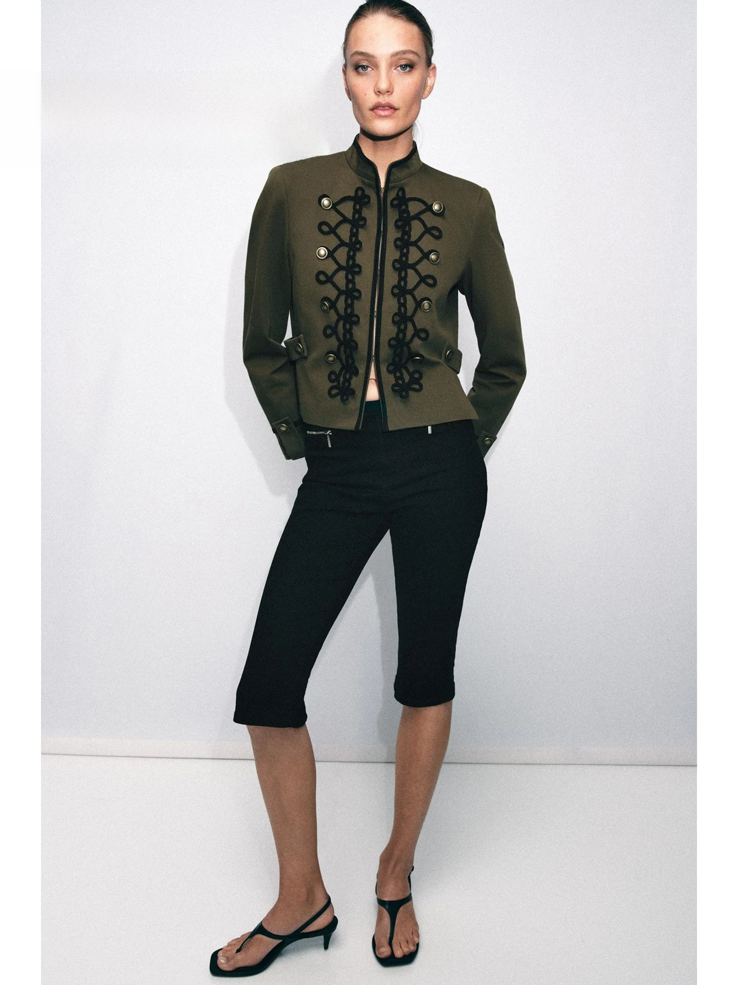 Casual Shoulder Pad Rope Knot Suit Jacket Women's Design Sensation Summer 2026 Long Sleeve Stand Collar Commute Style
Casual Shoulder Pad Rope Knot Suit Jacket Women's Design Sensation Summer 2026 Long Sleeve Stand Collar Commute Style