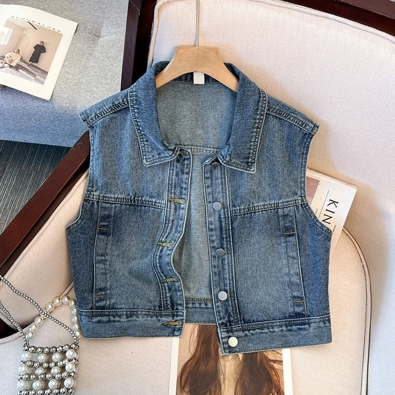Spring Summer Women Vintage Washed Blue Short Denim Vest Turndown Collar Single Breasted Sleeveless Cowboy Waistcoat Female Coat
Spring Summer Women Vintage Washed Blue Short Denim Vest Turndown Collar Single Breasted Sleeveless Cowboy Waistcoat Female Coat