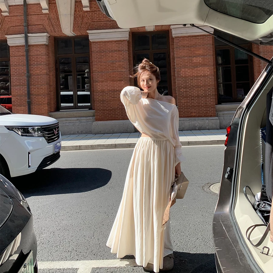 Women's Spring Autumn Shoulder-baring Silk Two-piece Set Long Sleeve Semi-skirt Top Bottom Ensemble Fashionable Ensemble
Women's Spring Autumn Shoulder-baring Silk Two-piece Set Long Sleeve Semi-skirt Top Bottom Ensemble Fashionable Ensemble