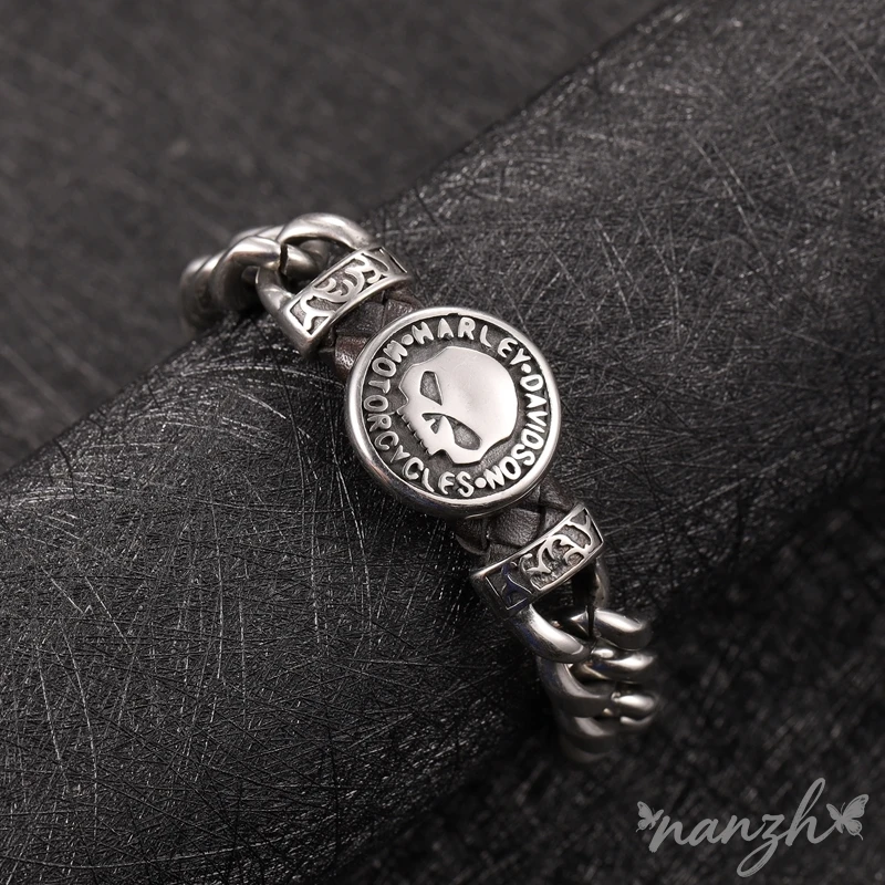 Retro Titanium Individualistic Powerful Bracelet Street Hip-hop Trendy Rock Popular Motorcycle Accessory For Harley Davidson
Retro Titanium Individualistic Powerful Bracelet Street Hip-hop Trendy Rock Popular Motorcycle Accessory For Harley Davidson