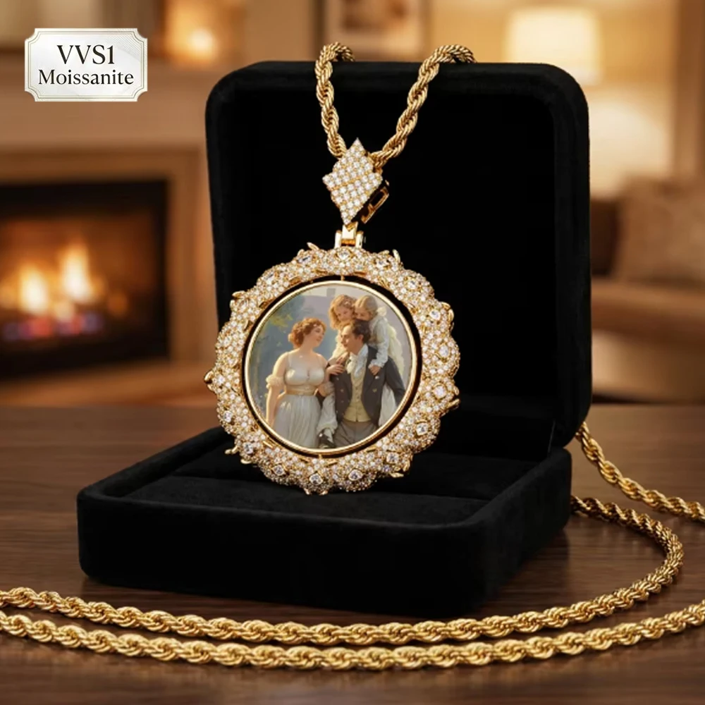 Custom Double Sided Photo Round Thorns Pendant Brass Base Inlaid Sparkling Moissanite Personalized Family Memory Jewelry
Custom Double Sided Photo Round Thorns Pendant Brass Base Inlaid Sparkling Moissanite Personalized Family Memory Jewelry