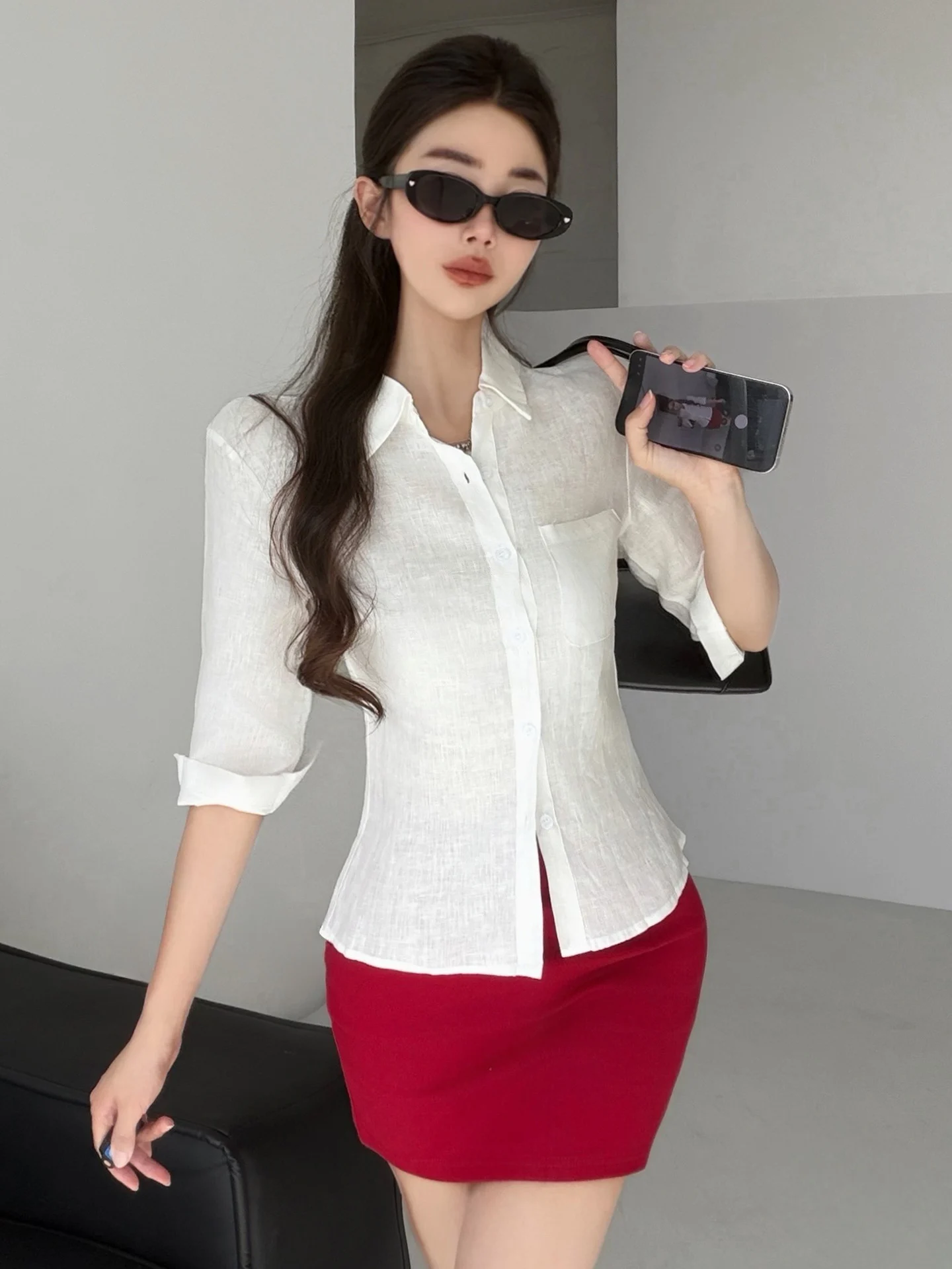 Elegant Women's Linen Shirt with Pleats Sleeveless Top Breathable Ultra-light Comfortable Regular Length Summer Fashion
Elegant Women's Linen Shirt with Pleats Sleeveless Top Breathable Ultra-light Comfortable Regular Length Summer Fashion