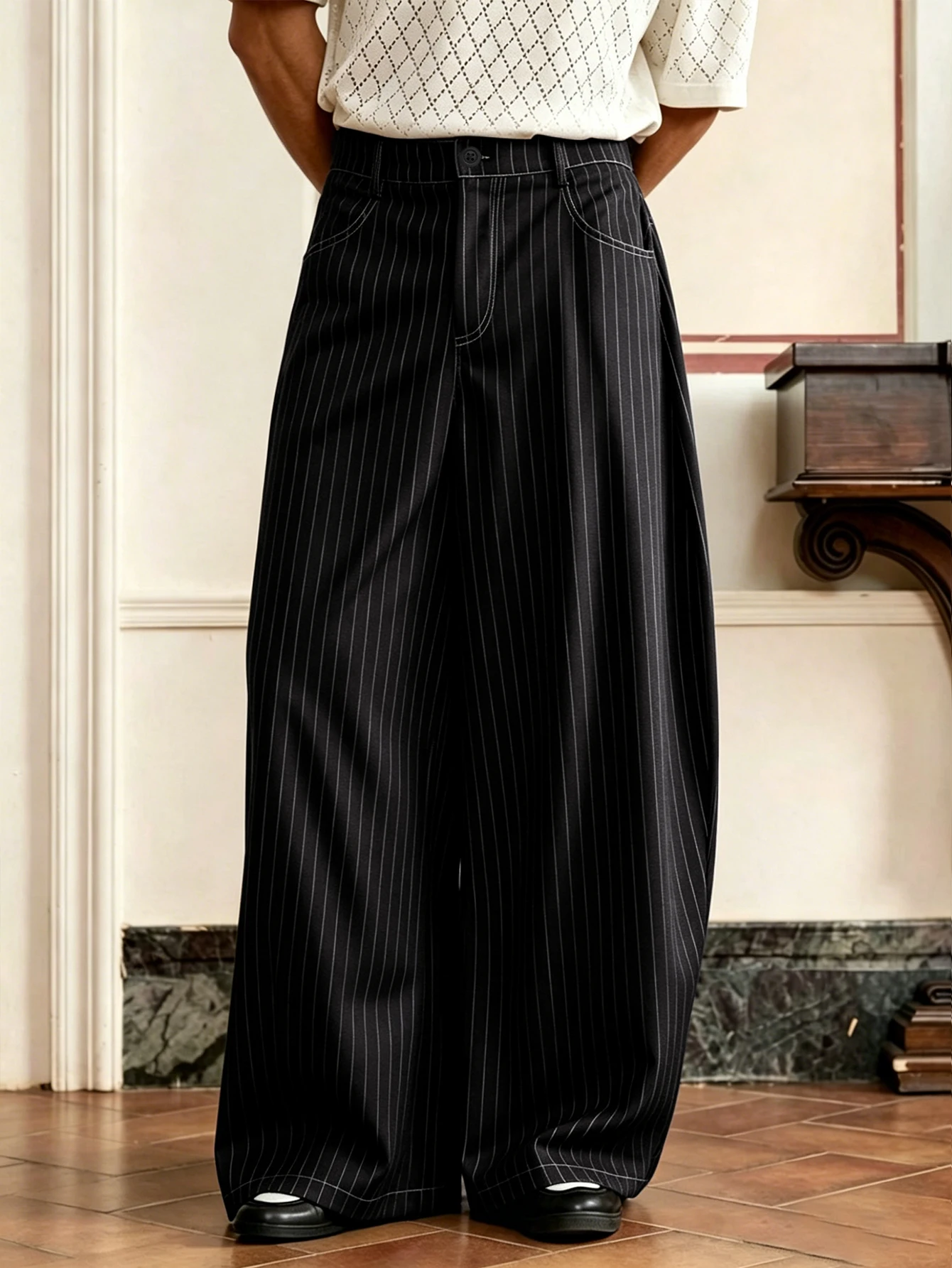 Men's Vintage Pinstripe Baggy Wide Leg Pants 97% Polyester 3% Elastane Pleated High Waist Business Casual Black Navy Trousers
Men's Vintage Pinstripe Baggy Wide Leg Pants 97% Polyester 3% Elastane Pleated High Waist Business Casual Black Navy Trousers