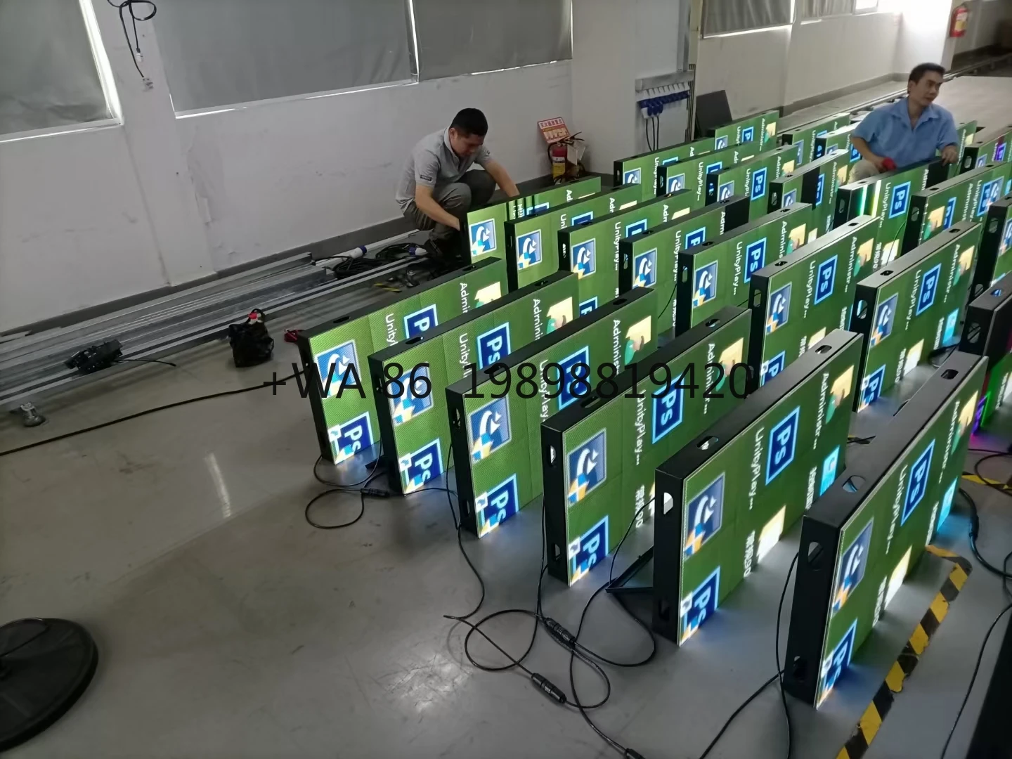 P2.604 GOB Led Floor Tile Screen P2.976 Floor Mounted Led Screen P3.91 Interactive Floor Tile Led Screen for Shopping Mall Hotel
P2.604 GOB Led Floor Tile Screen P2.976 Floor Mounted Led Screen P3.91 Interactive Floor Tile Led Screen for Shopping Mall Hotel