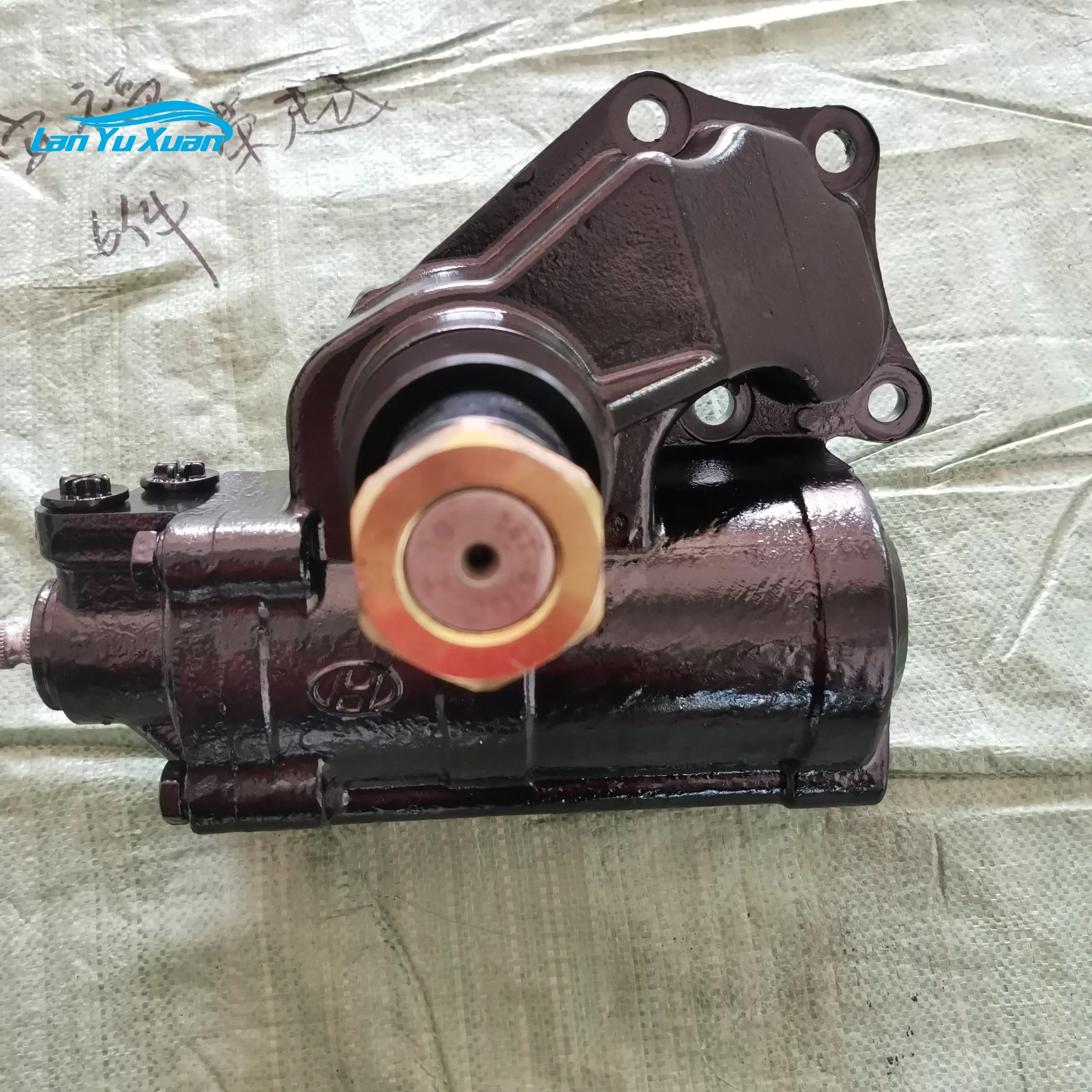 Коробка/ступенька с гидроусилителем рулевого управления OE 576005 К050 576005 К000 
Коробка/ступенька с гидроусилителем рулевого управления OE 576005 К050 576005 К000