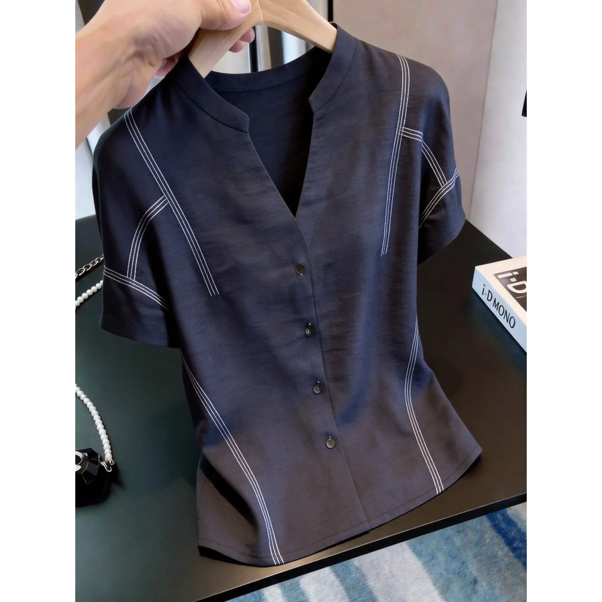 Stylish Unique Fashionable Women's Top Beautiful Attractive Summer New Design Korean Style Long Sleeve V-Neck Button Detail
Stylish Unique Fashionable Women's Top Beautiful Attractive Summer New Design Korean Style Long Sleeve V-Neck Button Detail
