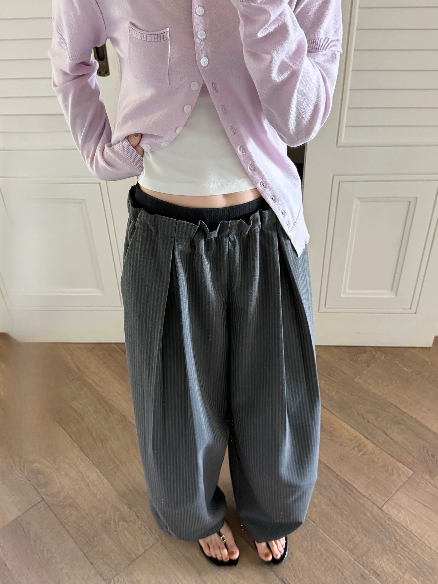 Grey Wide Leg Casual Pants Women's Loose Fit Spring Korean Style Vertical Stripes Slimming Long Trousers Comfortable Casual
Grey Wide Leg Casual Pants Women's Loose Fit Spring Korean Style Vertical Stripes Slimming Long Trousers Comfortable Casual