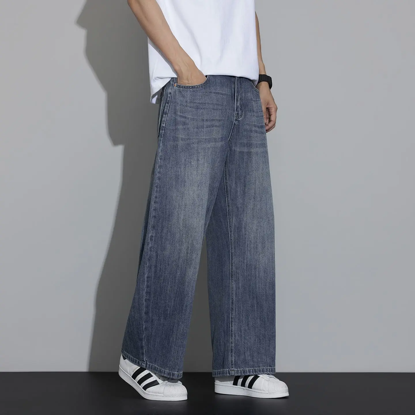 Men's Jeans 2026 Spring Versatile Casual Wash Loose Straight Nine-Point Pants
Men's Jeans 2026 Spring Versatile Casual Wash Loose Straight Nine-Point Pants