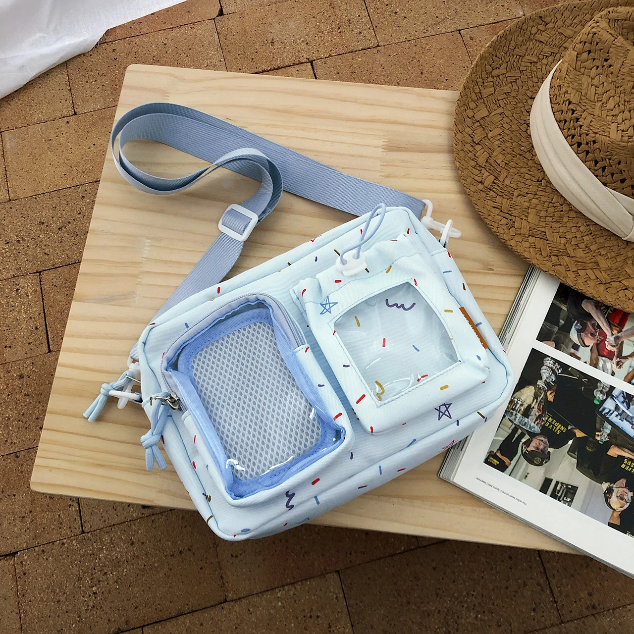 Cute Confetti Print Ita Crossbody Bag Enamel Pins Display Nylon Mini Shoulder Bag Kawaii Anime Casual Daily Phone Purse
Cute Confetti Print Ita Crossbody Bag Enamel Pins Display Nylon Mini Shoulder Bag Kawaii Anime Casual Daily Phone Purse