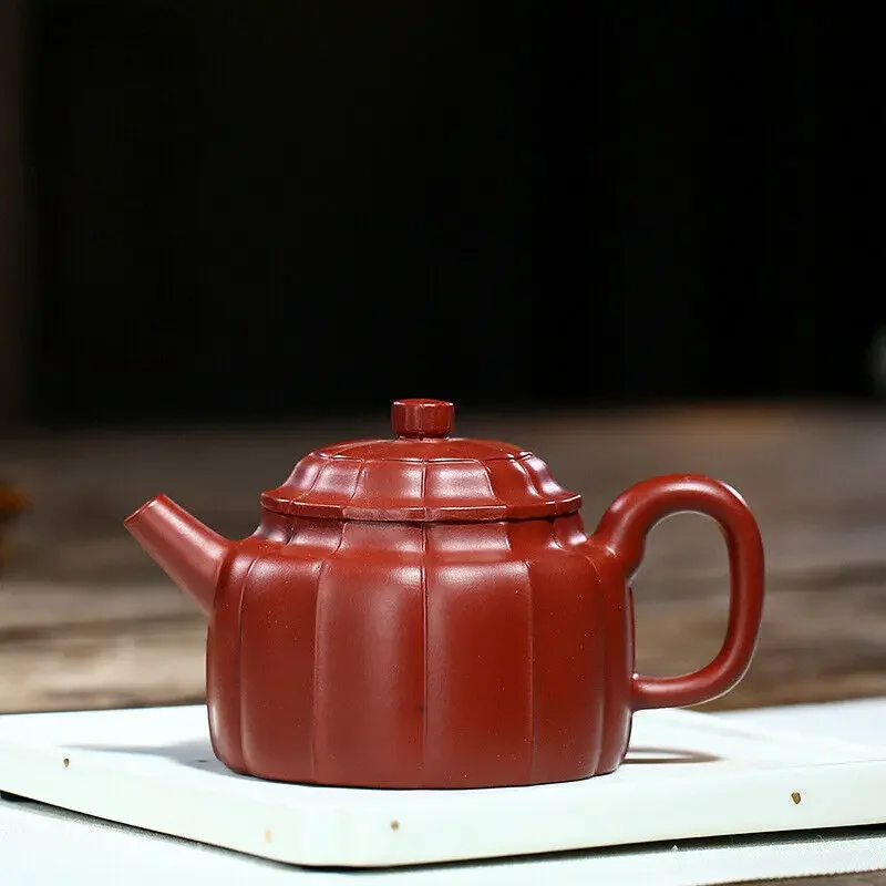 China Yixing Zisha Pottery Clovershrub Clay Handmade 200cc Tendon Grain Teapot
China Yixing Zisha Pottery Clovershrub Clay Handmade 200cc Tendon Grain Teapot