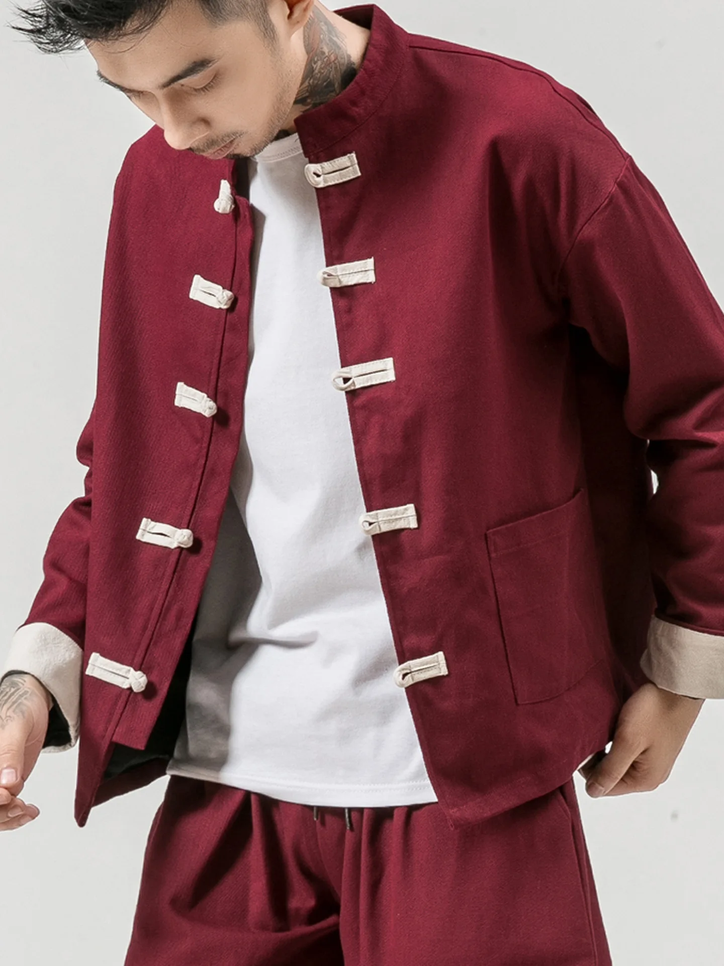 Men's Casual Cotton Jacket Outerwear Large Size Button up Retro Collar Long Sleeve V-Neck Regular Fit Outerwear for Men
Men's Casual Cotton Jacket Outerwear Large Size Button up Retro Collar Long Sleeve V-Neck Regular Fit Outerwear for Men