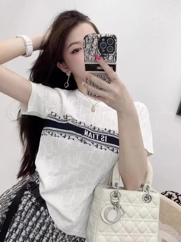 Summer Loose ort Sve Women's Slim Fit Regular Print Anti-Aging Trendy Casual Versatile Korean Version T-irt
Summer Loose ort Sve Women's Slim Fit Regular Print Anti-Aging Trendy Casual Versatile Korean Version T-irt