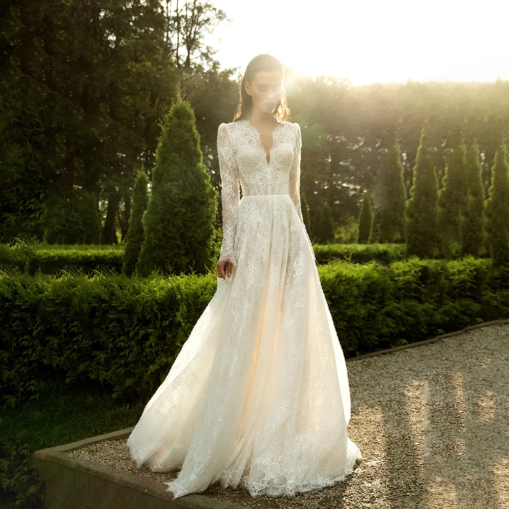 Vintage Lace Wedding Dresses Wedding Dress Long Sleeve V Neck Elegant Bridal Gown for Garden Wedding свадебное платье Customized
Vintage Lace Wedding Dresses Wedding Dress Long Sleeve V Neck Elegant Bridal Gown for Garden Wedding свадебное платье Customized