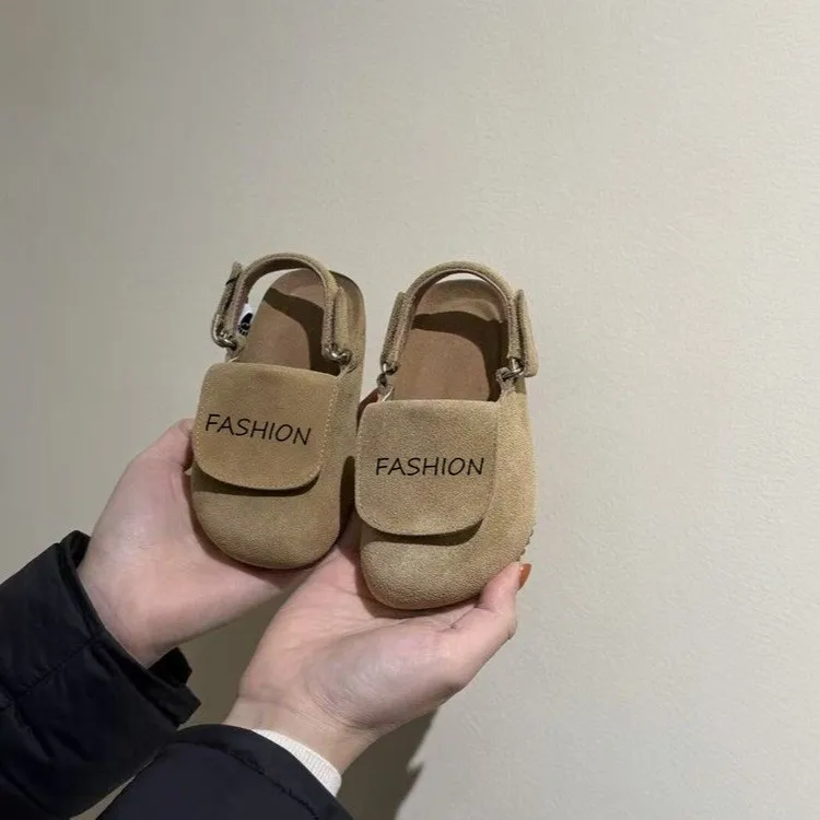 Kids Sandals Fashion Versatile Boys Girls Princess Sandals Round Toes Soft Bottom 2026 Summer New Children Beach Shoes Casual
Kids Sandals Fashion Versatile Boys Girls Princess Sandals Round Toes Soft Bottom 2026 Summer New Children Beach Shoes Casual