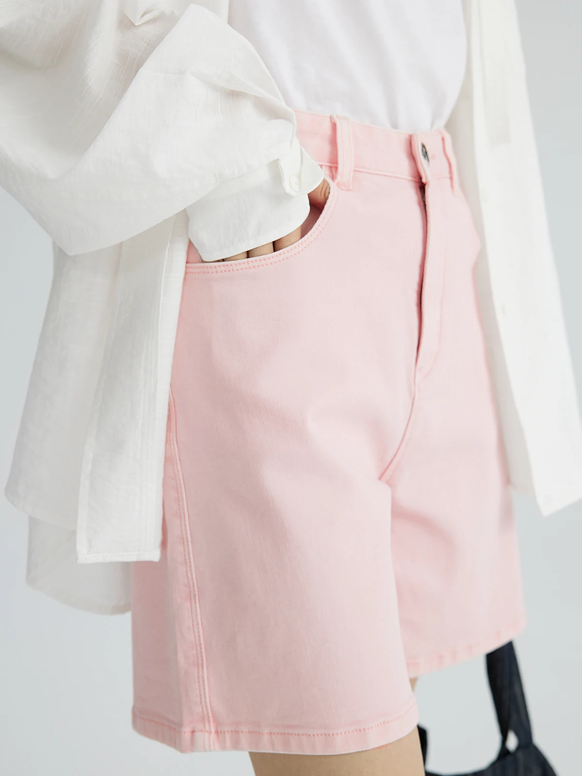 Женские повседневные джинсовые шорты Still Walking из эластичного денима, однотонные, летние, со средней талией, стрейч, для возраста 25-29 лет, коллекция 2023 года
Женские повседневные джинсовые шорты Still Walking из эластичного денима, однотонные, летние, со средней талией, стрейч, для возраста 25-29 лет, коллекция 2023 года