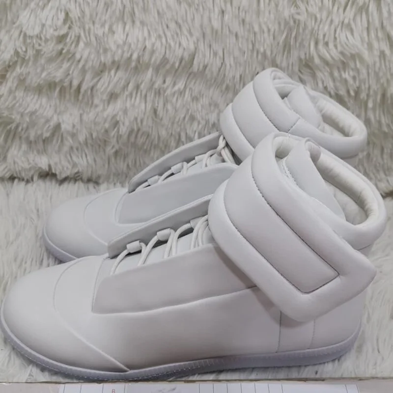 High Top Hook Mens Shoes White Red Blue Leather Lace-up Leisure Flat Shoes For Men Rubber Sole Cusual Sneakers Size46
High Top Hook Mens Shoes White Red Blue Leather Lace-up Leisure Flat Shoes For Men Rubber Sole Cusual Sneakers Size46