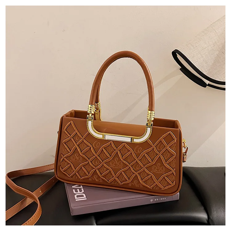 Winter Hot Sale Fashion Embroidery Women's Bag 2026 High-end Designer Underarm Handbag Versatile Simple Shoulder Messenger Bag
Winter Hot Sale Fashion Embroidery Women's Bag 2026 High-end Designer Underarm Handbag Versatile Simple Shoulder Messenger Bag