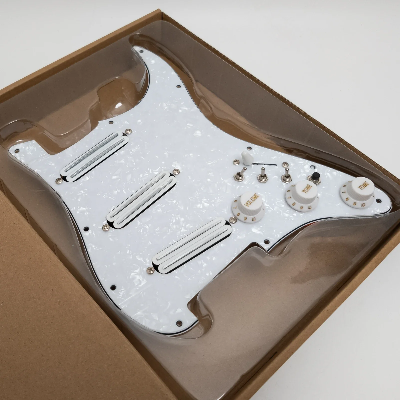 Electric Guitar Prewired Pickguard – SSS Coil Split Configuration with Mini Humbucker Pickups for Strat Style Guitar
Electric Guitar Prewired Pickguard – SSS Coil Split Configuration with Mini Humbucker Pickups for Strat Style Guitar