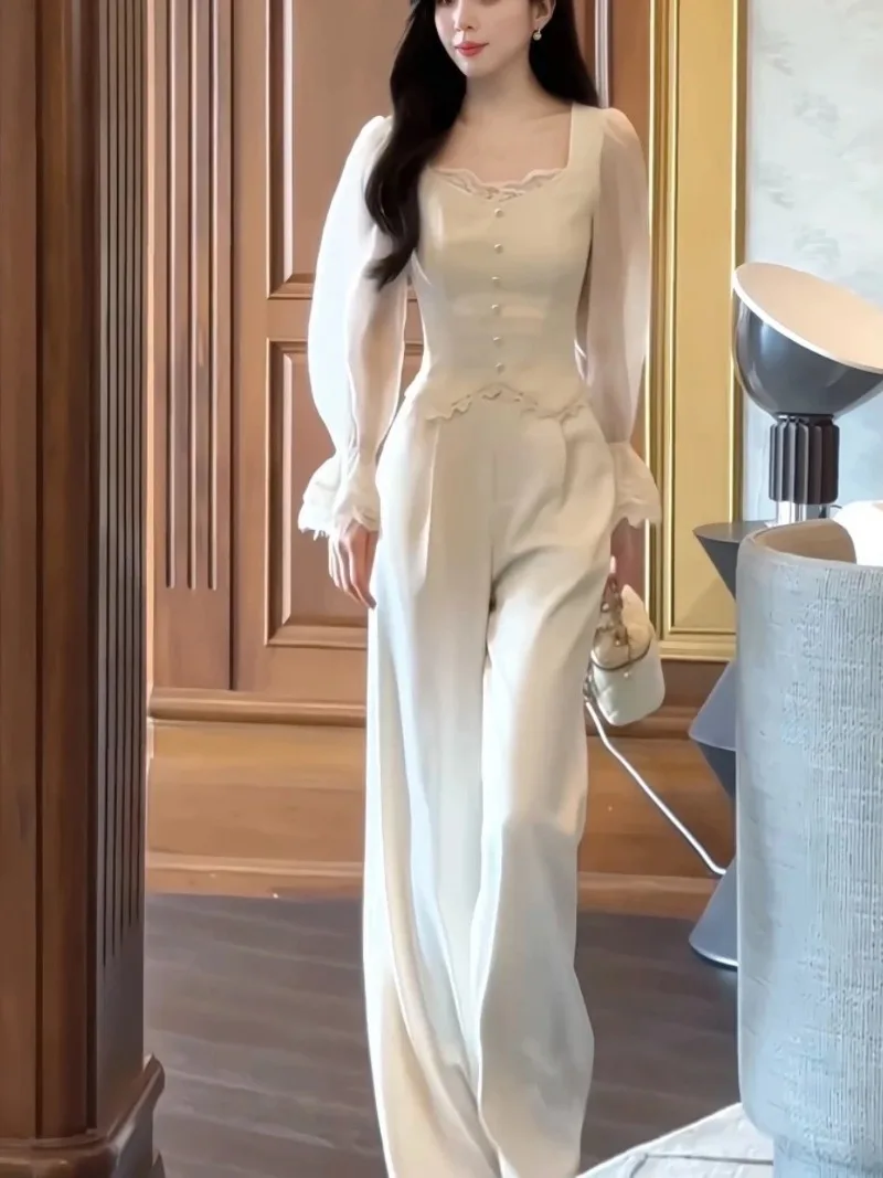 Новый высококачественный элегантный осенний женский костюм, модный квадратный воротник, тонкая талия, кружевная блузка с длинными рукавами, топ + широкие брюки, костюм
Новый высококачественный элегантный осенний женский костюм, модный квадратный воротник, тонкая талия, кружевная блузка с длинными рукавами, топ + широкие брюки, костюм