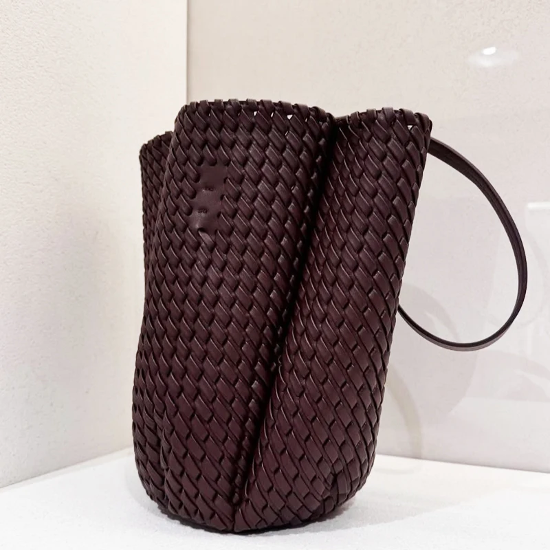 Hand Woven Small Bucket Bags For Women Luxury Designer Handbag Purses 2025 New In PU Vintage With Inner Pocket Underarm Shoulder
Hand Woven Small Bucket Bags For Women Luxury Designer Handbag Purses 2025 New In PU Vintage With Inner Pocket Underarm Shoulder