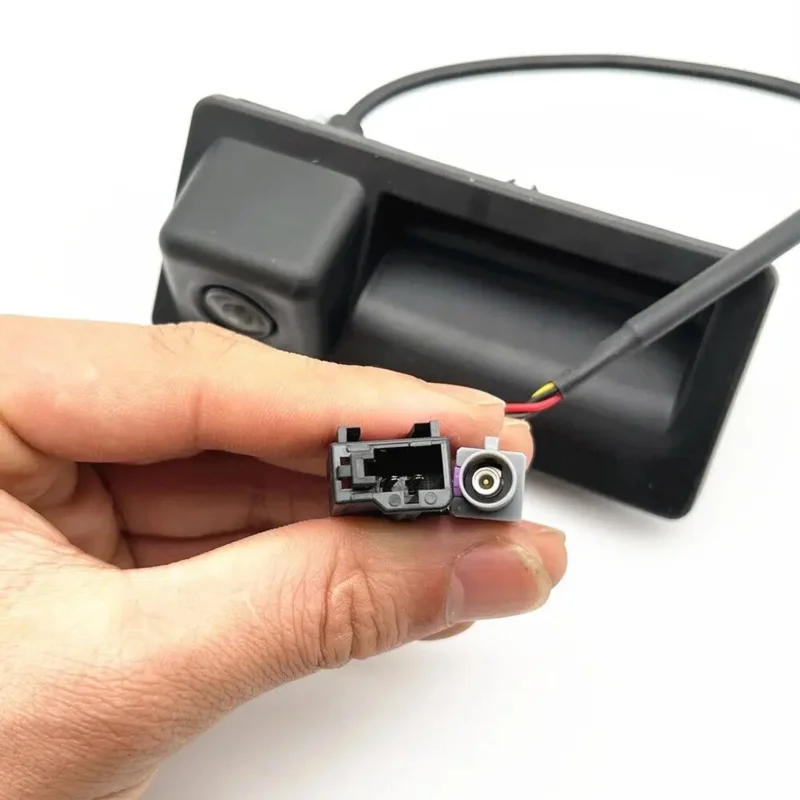 Парковочная камера заднего вида RGB для VW Tiguan Audi A4 A7, совместимая с RCD510 RNS510 5ND827566C Автомобильная резервная камера
Парковочная камера заднего вида RGB для VW Tiguan Audi A4 A7, совместимая с RCD510 RNS510 5ND827566C Автомобильная резервная камера