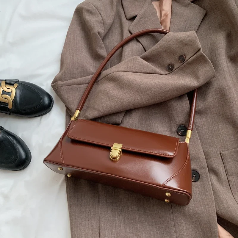 2023 Classic Armpit Shoulder Bag French Vintage Handbag Women Brand Bags Female Single Shoulder Bag Classic Clutches
2023 Classic Armpit Shoulder Bag French Vintage Handbag Women Brand Bags Female Single Shoulder Bag Classic Clutches