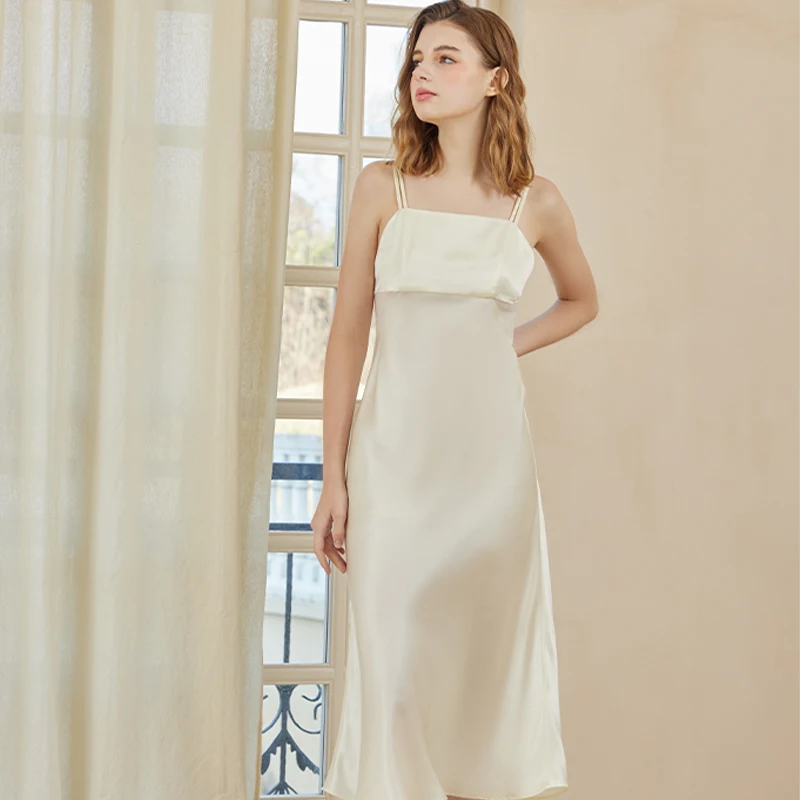 Женская шелковая ночная рубашка на бретельках из 100% тутового шелка на тонких бретельках, сексуальная облегающая сорочка, платье миди, длинная ночная рубашка, одежда для дома
Женская шелковая ночная рубашка на бретельках из 100% тутового шелка на тонких бретельках, сексуальная облегающая сорочка, платье миди, длинная ночная рубашка, одежда для дома